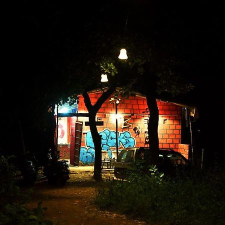 Bricks And Bamboo Hostel Anjuna Eksteriør billede