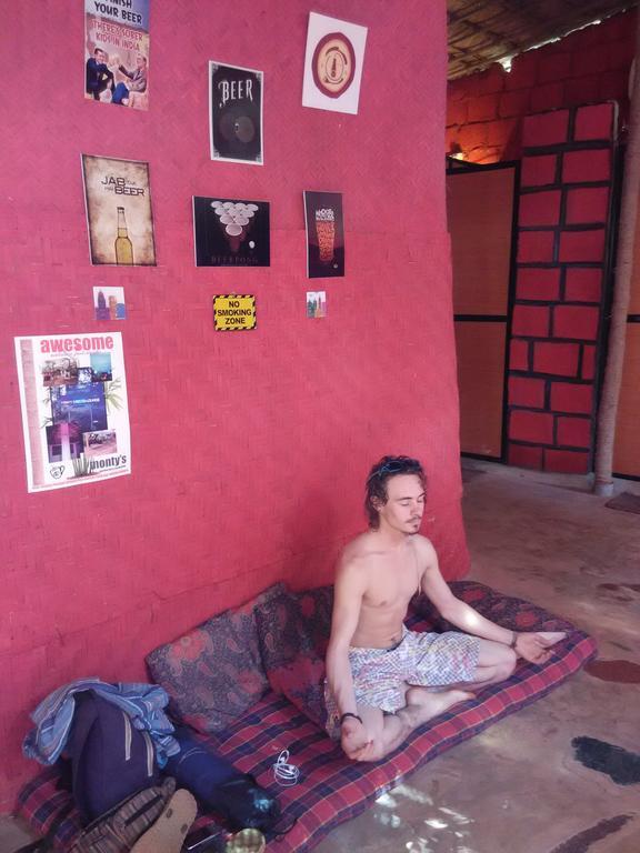 Bricks And Bamboo Hostel Anjuna Eksteriør billede